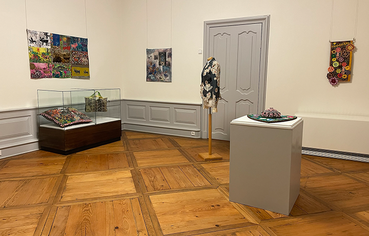 Elegant_und_Provokativ_-_Kitsch_und_Kunst